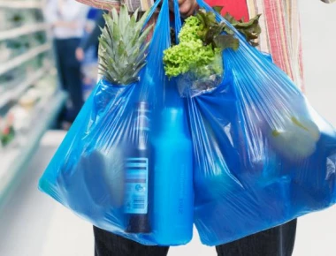 Μέχρι τον Μαΐο η απόδοση τέλους για τις πλαστικές σακούλες